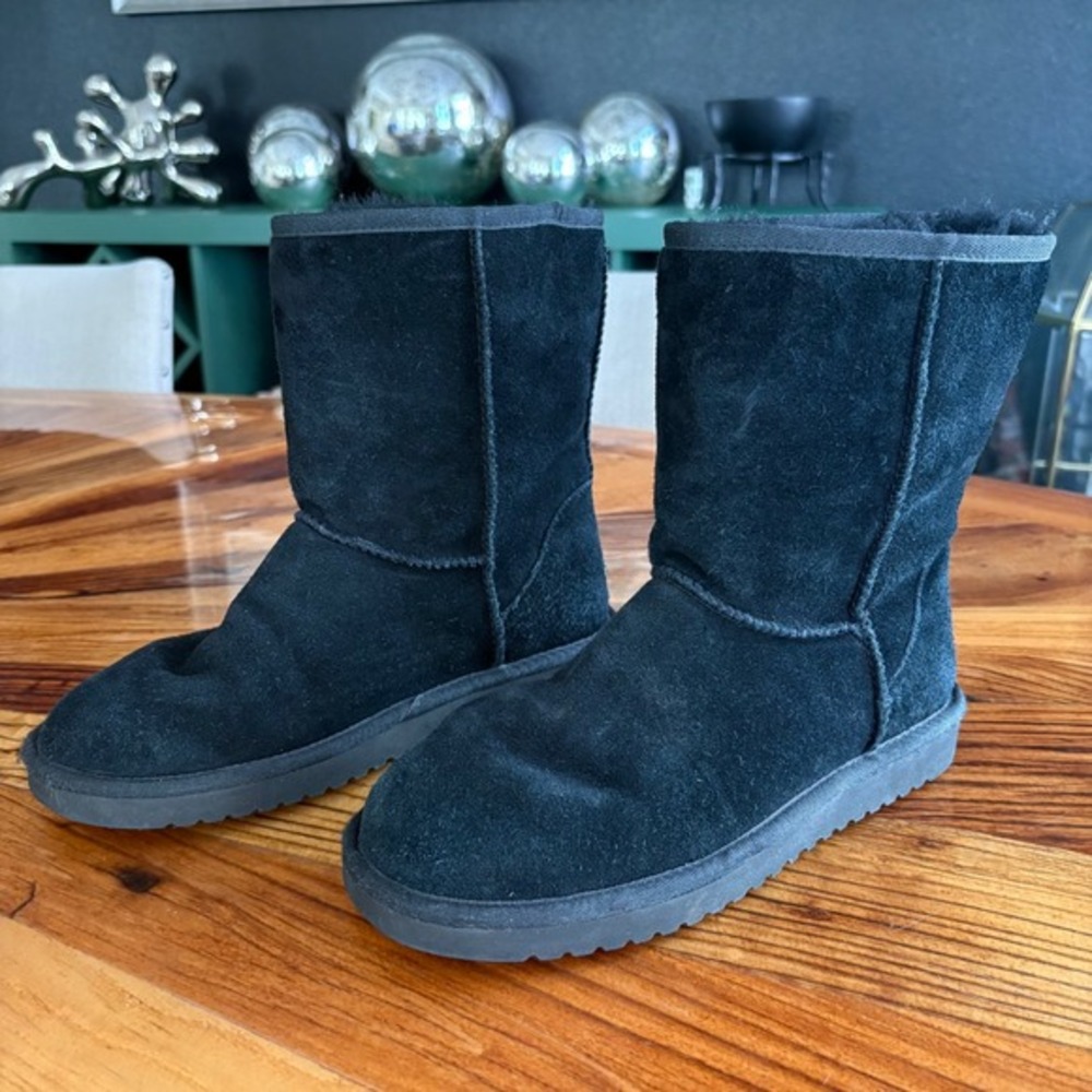 Koolaburra by UGG Black Suede Sheepskin Winter Boots Womens 7